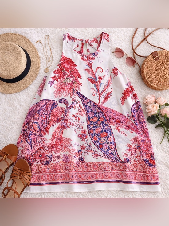 Violet & Claire Tops - NWOT. Paisley Print Sleeveless Tank